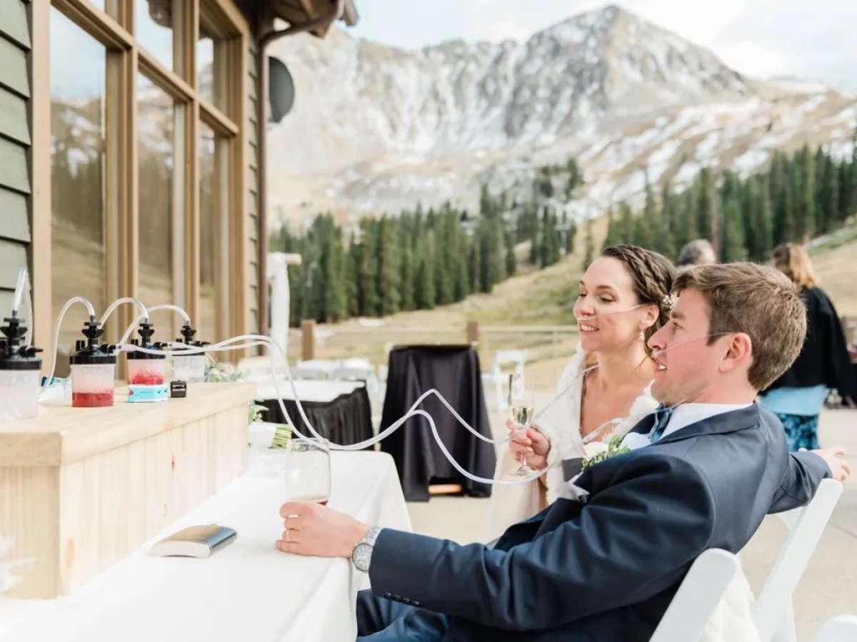 mobile oxygen bar at a wedding in breckenridge