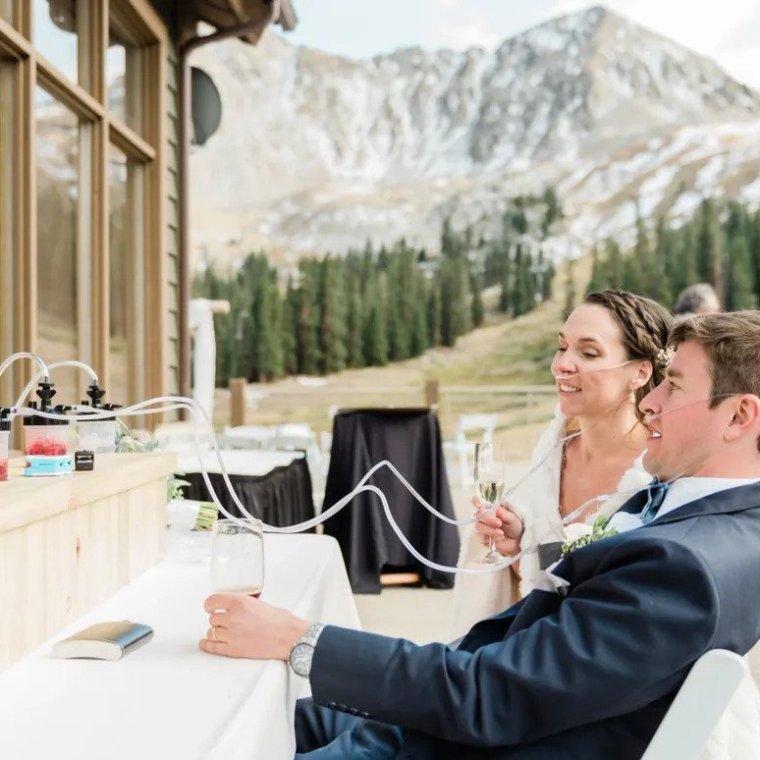 mobile oxygen bar at a wedding in breckenridge